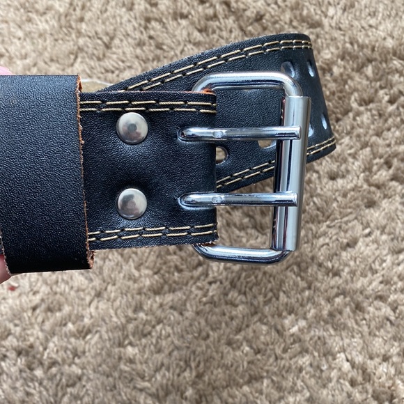 Harbinger 4” padded lifting belt - Picture 6 of 6